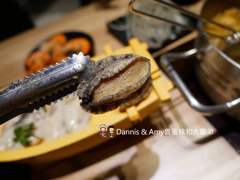 《新竹好吃火鍋推薦》大魔大滿足鍋物大遠百店。各國頂級和牛肉品海鮮吃好吃滿。辦大魔卡送海鮮船。光棍節最新消費優惠分享︱(影片) 《新竹好吃火鍋推薦》大魔大滿足鍋物大遠百店。各國頂級和牛肉品海鮮吃好吃滿。辦大魔卡送海鮮船。光棍節最新消費優惠分享︱(影片)