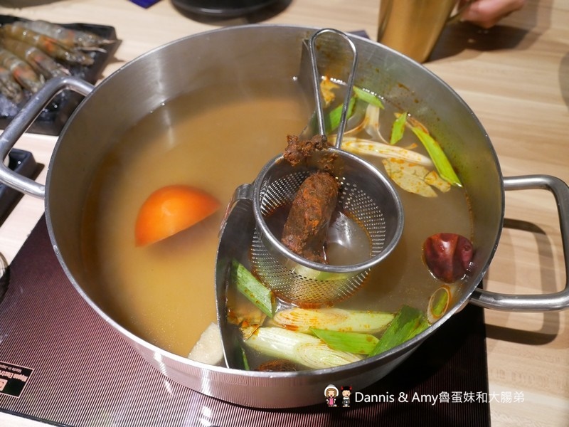 《新竹父親節餐廳推薦》預訂父親節套餐首選-大魔大滿足鍋物大遠百店。陪老公老爸吃頂級夢幻逸品日本A5和牛海鮮火鍋。最新優惠分享使用振興券可享加碼優惠︱（影片）