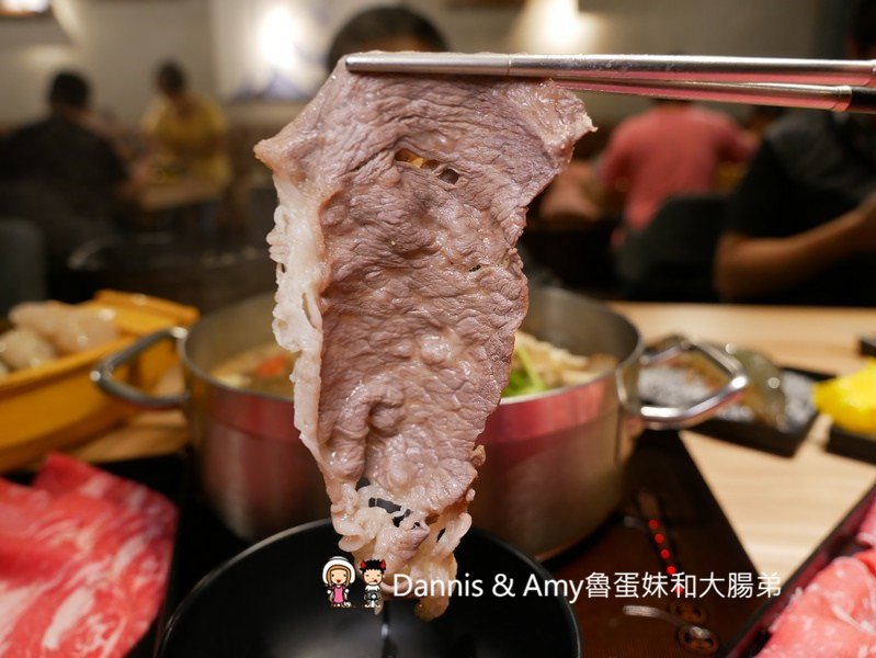 《新竹好吃火鍋推薦》大魔大滿足鍋物大遠百店。各國頂級和牛肉品海鮮吃好吃滿。辦大魔卡送海鮮船。光棍節最新消費優惠分享︱(影片) 《新竹好吃火鍋推薦》大魔大滿足鍋物大遠百店。各國頂級和牛肉品海鮮吃好吃滿。辦大魔卡送海鮮船。光棍節最新消費優惠分享︱(影片)