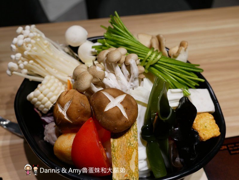 《新竹好吃火鍋推薦》大魔大滿足鍋物大遠百店。各國頂級和牛肉品海鮮吃好吃滿。辦大魔卡送海鮮船。光棍節最新消費優惠分享︱(影片) 《新竹好吃火鍋推薦》大魔大滿足鍋物大遠百店。各國頂級和牛肉品海鮮吃好吃滿。辦大魔卡送海鮮船。光棍節最新消費優惠分享︱(影片)