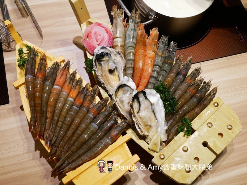 《新竹好吃火鍋推薦》大魔大滿足鍋物大遠百店。各國頂級和牛肉品海鮮吃好吃滿。辦大魔卡送海鮮船。光棍節最新消費優惠分享︱(影片) 《新竹好吃火鍋推薦》大魔大滿足鍋物大遠百店。各國頂級和牛肉品海鮮吃好吃滿。辦大魔卡送海鮮船。光棍節最新消費優惠分享︱(影片)