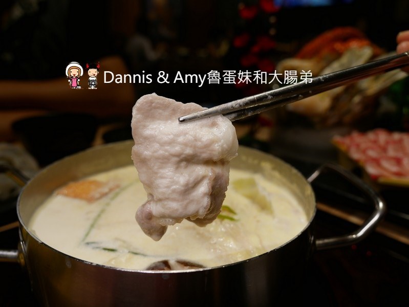 《新竹好吃火鍋推薦》大魔大滿足鍋物大遠百店。各國頂級和牛肉品海鮮吃好吃滿。辦大魔卡送海鮮船。光棍節最新消費優惠分享︱(影片) 《新竹好吃火鍋推薦》大魔大滿足鍋物大遠百店。各國頂級和牛肉品海鮮吃好吃滿。辦大魔卡送海鮮船。光棍節最新消費優惠分享︱(影片)