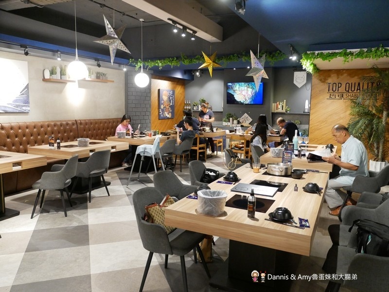 《新竹父親節餐廳推薦》預訂父親節套餐首選-大魔大滿足鍋物大遠百店。陪老公老爸吃頂級夢幻逸品日本A5和牛海鮮火鍋。最新優惠分享使用振興券可享加碼優惠︱（影片）