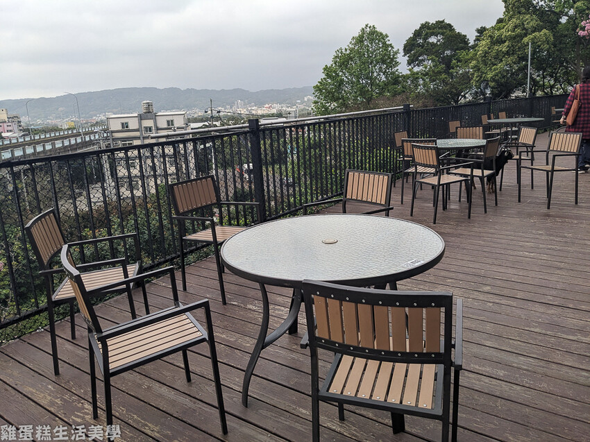 【新竹食記】卡菲努努親子寵物餐廳 - 超有趣親子寵物餐廳,小