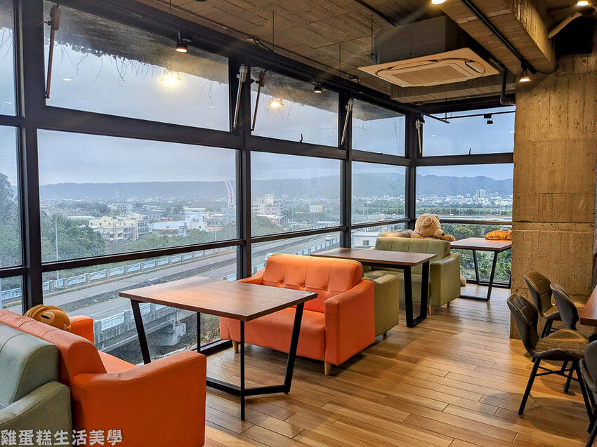 【新竹食記】卡菲努努親子寵物餐廳 - 超有趣親子寵物餐廳,小