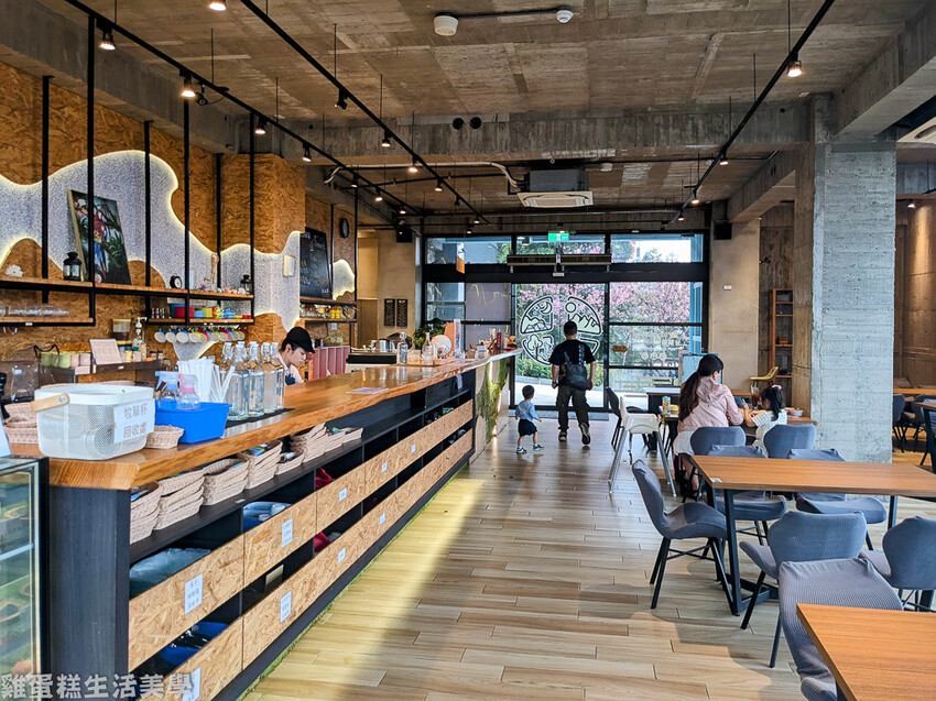 【新竹食記】卡菲努努親子寵物餐廳 - 超有趣親子寵物餐廳,小