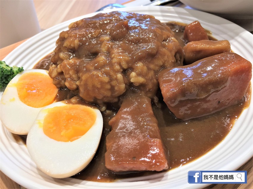 辣呼呼,大師兄,Lahuhu,我不是他媽媽,海底撈,麻辣湯頭,Q彈,紅通通,麵條,川菜,極味棧,麻辣牛肉麵,辣呼呼菜單,愛吃鬼云云推薦