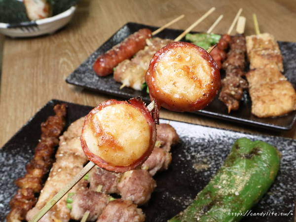 炭燒烤(逢甲店):台中美食│炭燒烤逢甲店〃逢甲必吃烤肉!價格親民,烤功了得,讓人一吃成主顧的炭燒烤~