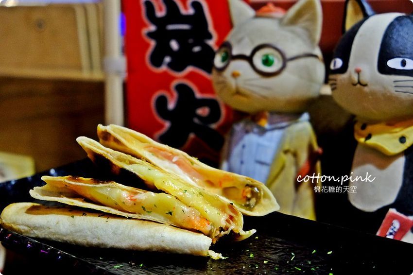 逢甲夜市隱藏版居酒屋-炭燒烤不只串燒好吃，牛排丼肉多到看不到飯了啦！