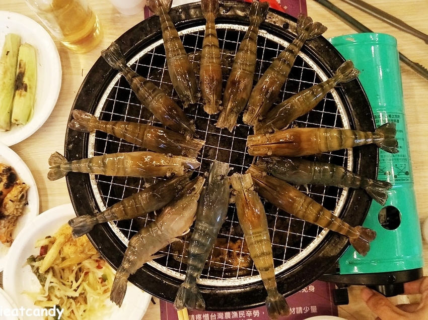 台中美食_泰夯蝦-正宗曼谷流水蝦│隱藏在龍富夜市的泰國蝦吃到飽！滿滿蝦子吃到過癮~ - 愛伊特candy的分享樂園