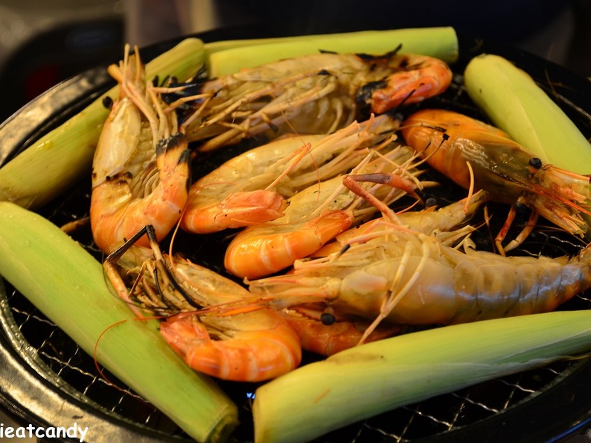 台中美食_泰夯蝦-正宗曼谷流水蝦│隱藏在龍富夜市的泰國蝦吃到飽！滿滿蝦子吃到過癮~ - 愛伊特candy的分享樂園
