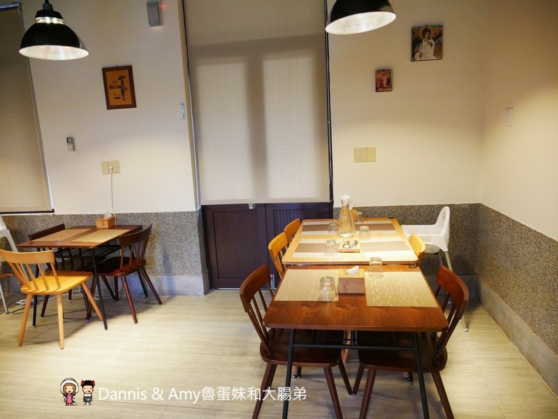 《新竹隱藏版庭園餐廳》聖母園義式餐坊x九零二小舖。隱身光復路巷弄的私密景點新竹美食。親子友善遊戲空間︱(影片)