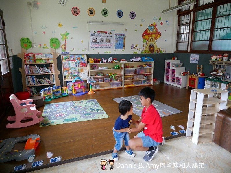 《新竹隱藏版庭園餐廳》聖母園義式餐坊x九零二小舖。隱身光復路巷弄的私密景點新竹美食。親子友善遊戲空間︱(影片)