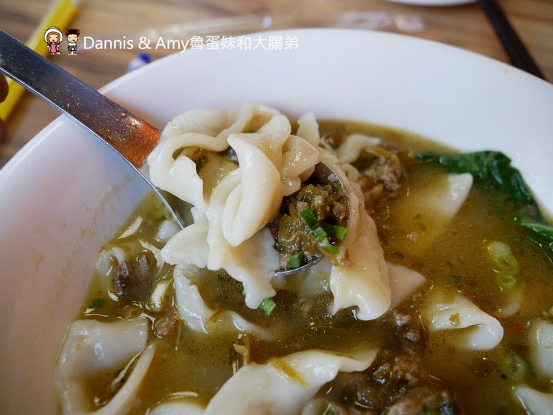 《新竹竹北美食》家禾手作麵食館-縣政店。手作麵食水餃牛肉麵。紅油抄手。芋香油飯選擇豐富多樣化。免費停車場︱(影片) 《新竹竹北美食》家禾手作麵食館-縣政店。手作麵食水餃牛肉麵。紅油抄手。芋香油飯選擇豐富多樣化。免費停車場︱(影片)