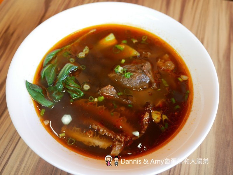 《新竹竹北美食》家禾手作麵食館-縣政店。手作麵食水餃牛肉麵。紅油抄手。芋香油飯選擇豐富多樣化。免費停車場︱(影片) 《新竹竹北美食》家禾手作麵食館-縣政店。手作麵食水餃牛肉麵。紅油抄手。芋香油飯選擇豐富多樣化。免費停車場︱(影片)