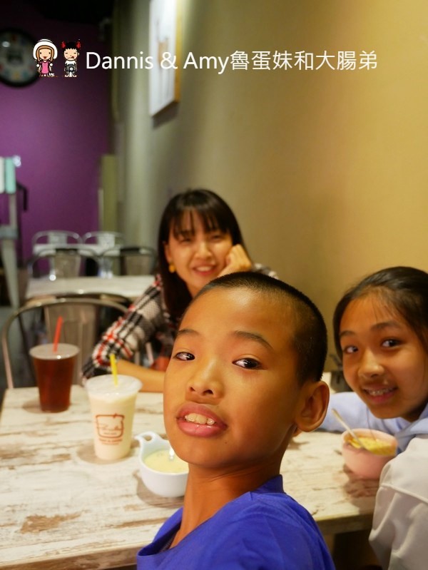 《新竹龍山社區早餐》米樂晨食館-竹科店。不只賣早餐、早午餐。晚上還有平價牛排新選擇︱COSTCO好市多附近（影片）