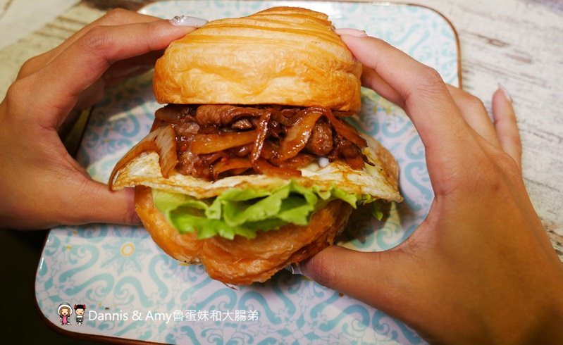 《新竹龍山社區早餐》米樂晨食館-竹科店。不只賣早餐、早午餐。晚上還有平價牛排新選擇︱COSTCO好市多附近（影片）