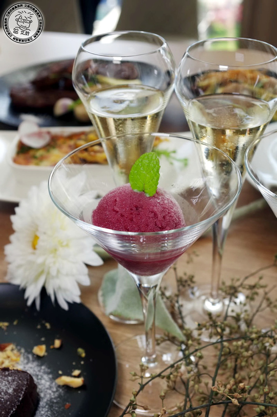 4甜點-2純紅酒義式雪酪.jpg