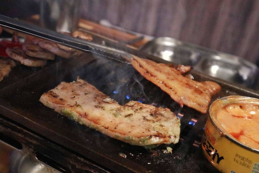 美豚生菜包肉 林森本店