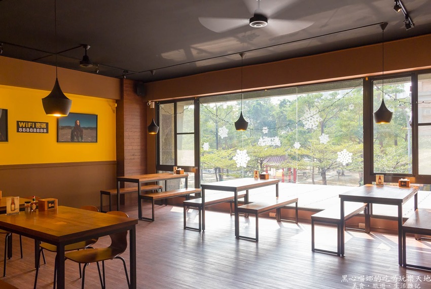 高雄鳳山︱Pizza Rock搖滾披薩　放假，就該慵懶的到披薩店，吃頓豐富營養義式早午餐！！（鳳山文衡店）