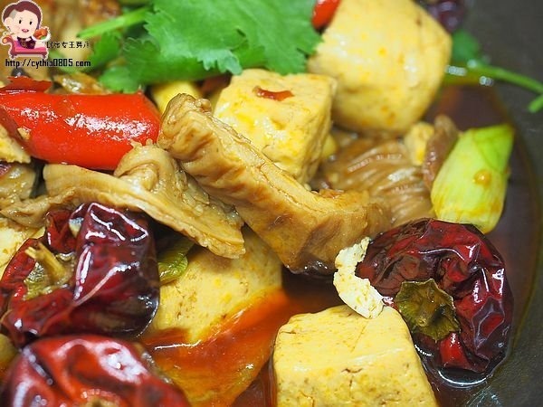 桃園中壢美食-1010湘SOGO店-桃園第一家落腳在中壢，十年老字號湘菜道道都是功夫菜 (邀約) @民宿女王芽月-美食.旅遊.全台趴趴走