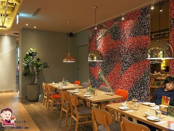 桃園中壢美食-1010湘SOGO店-桃園第一家落腳在中壢，十年老字號湘菜道道都是功夫菜 (邀約) @民宿女王芽月-美食.旅遊.全台趴趴走