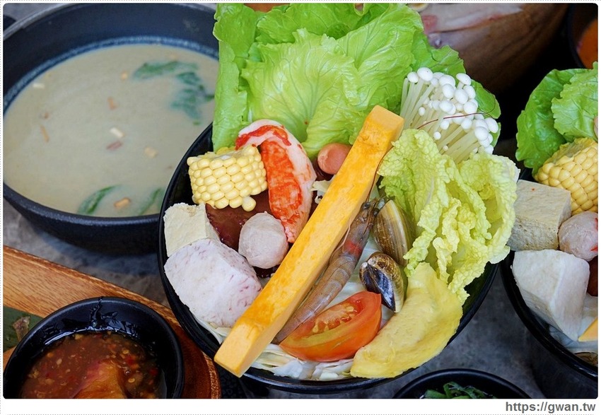 泰丘了！泰國蝦出現在火鍋店，還有泰奶冰沙和泰國香米吃到飽～