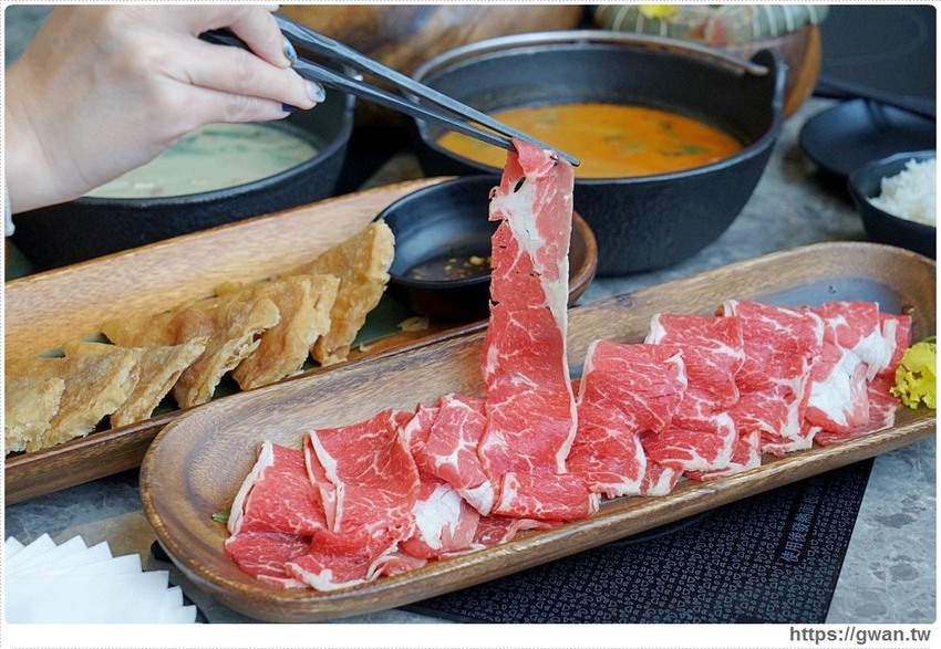 泰丘了！泰國蝦出現在火鍋店，還有泰奶冰沙和泰國香米吃到飽～