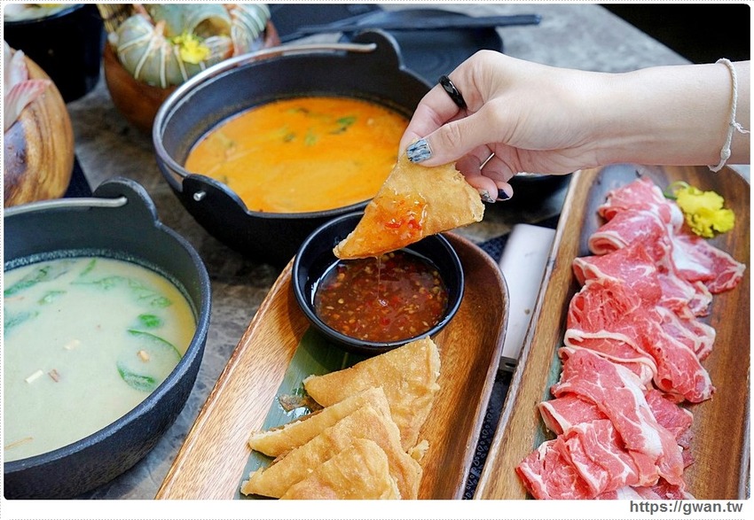 泰丘了！泰國蝦出現在火鍋店，還有泰奶冰沙和泰國香米吃到飽～