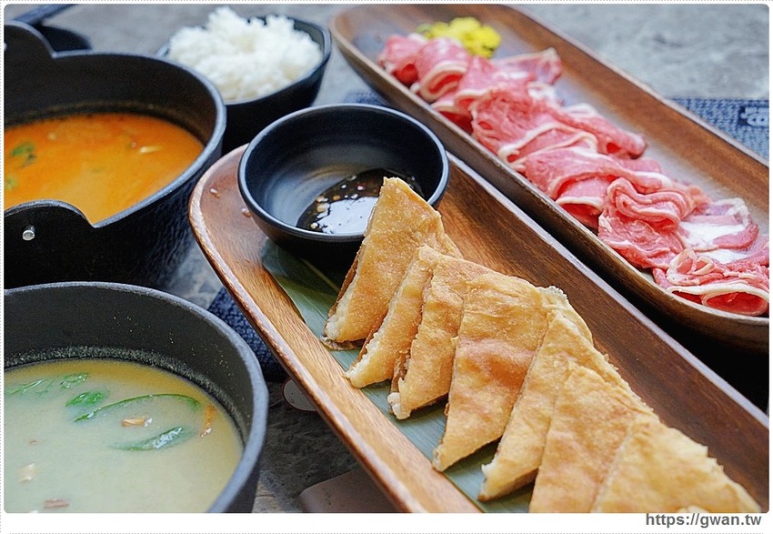 泰丘了！泰國蝦出現在火鍋店，還有泰奶冰沙和泰國香米吃到飽～