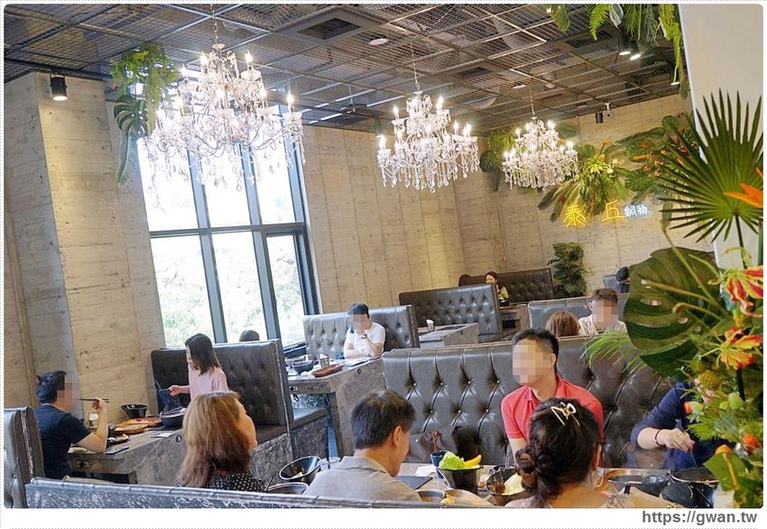 泰丘了！泰國蝦出現在火鍋店，還有泰奶冰沙和泰國香米吃到飽～