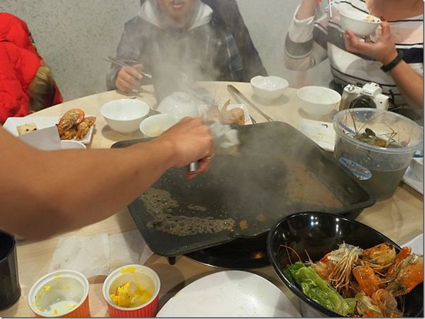 桃園中壢美食-泰多蝦流水道夾蝦場-北部第一家新鮮泰國蝦吃到飽,愛吃蝦子的快來! @民宿女王芽月-美食.旅遊.全台趴趴走