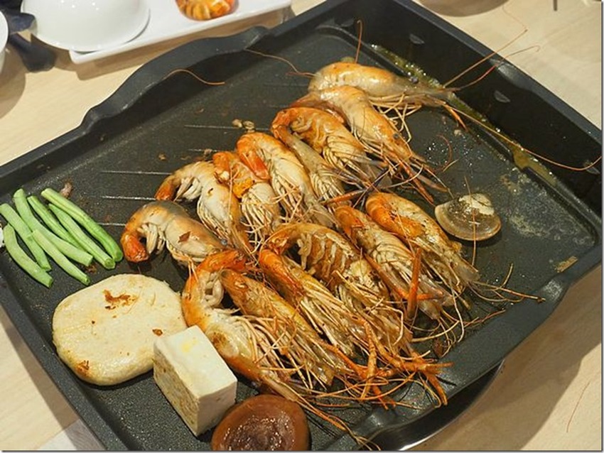 桃園中壢美食-泰多蝦流水道夾蝦場-北部第一家新鮮泰國蝦吃到飽,愛吃蝦子的快來! @民宿女王芽月-美食.旅遊.全台趴趴走