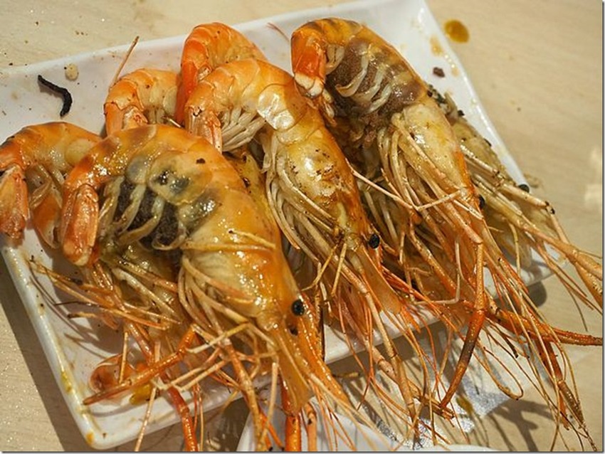 桃園中壢美食-泰多蝦流水道夾蝦場-北部第一家新鮮泰國蝦吃到飽,愛吃蝦子的快來! @民宿女王芽月-美食.旅遊.全台趴趴走