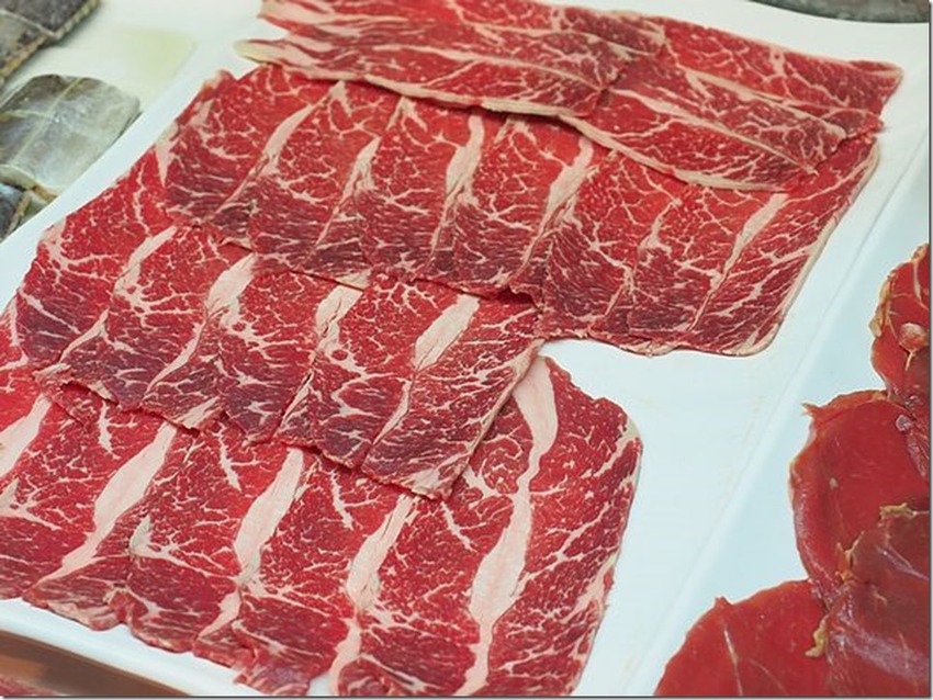 桃園中壢美食-泰多蝦流水道夾蝦場-北部第一家新鮮泰國蝦吃到飽,愛吃蝦子的快來! @民宿女王芽月-美食.旅遊.全台趴趴走