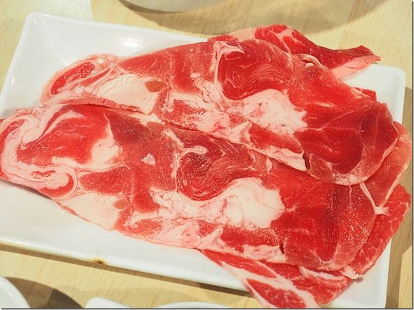 桃園中壢美食-泰多蝦流水道夾蝦場-北部第一家新鮮泰國蝦吃到飽,愛吃蝦子的快來! @民宿女王芽月-美食.旅遊.全台趴趴走