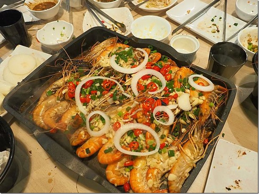 桃園中壢美食-泰多蝦流水道夾蝦場-北部第一家新鮮泰國蝦吃到飽,愛吃蝦子的快來! @民宿女王芽月-美食.旅遊.全台趴趴走