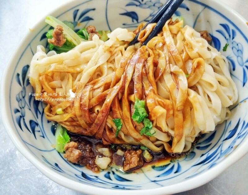 豐原|素食 素味魔麵-豐原市場內的知名麵館,連肉食者都會大讚台式小吃料理