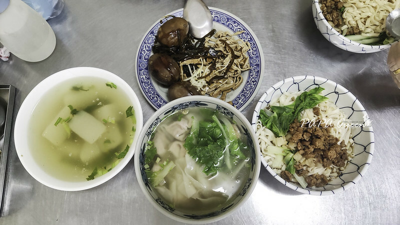豐原|素食 素味魔麵-豐原市場內的知名麵館,連肉食者都會大讚台式小吃料理