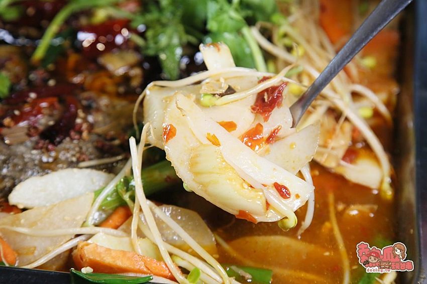 【台南美食】免出國！讓你直接在台南可以吃到純正重慶烤魚料理：小魚兒重慶碳烤烤魚 - 熱血玩台南。跳躍新世界