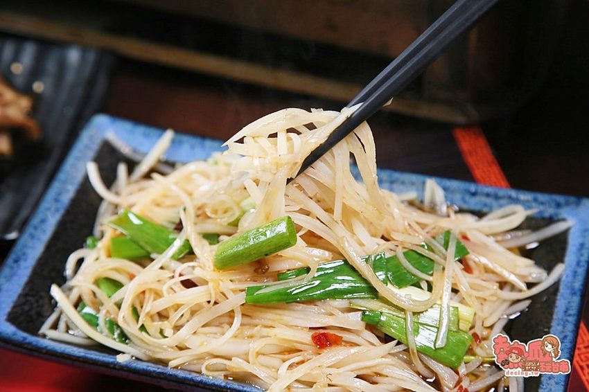 【台南美食】免出國！讓你直接在台南可以吃到純正重慶烤魚料理：小魚兒重慶碳烤烤魚 - 熱血玩台南。跳躍新世界