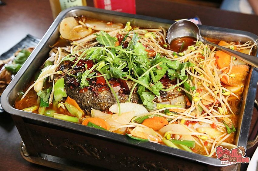 【台南美食】免出國！讓你直接在台南可以吃到純正重慶烤魚料理：小魚兒重慶碳烤烤魚 - 熱血玩台南。跳躍新世界