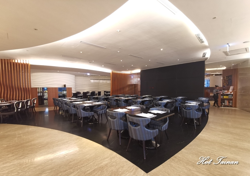 【高雄美食】駁二藝術特區旁的精緻排餐料理，Buffet398元起就可以吃到飽：城市商旅真愛館魅麗海餐廳 - 熱血玩台南。跳躍新世界
