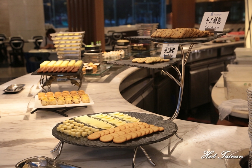 【高雄美食】駁二藝術特區旁的精緻排餐料理，Buffet398元起就可以吃到飽：城市商旅真愛館魅麗海餐廳 - 熱血玩台南。跳躍新世界