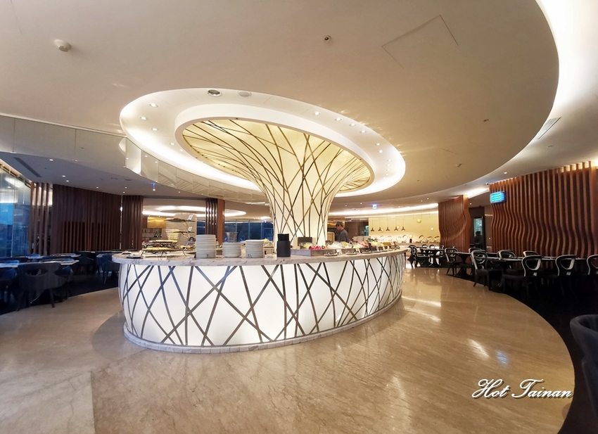 【高雄美食】駁二藝術特區旁的精緻排餐料理，Buffet398元起就可以吃到飽：城市商旅真愛館魅麗海餐廳 - 熱血玩台南。跳躍新世界