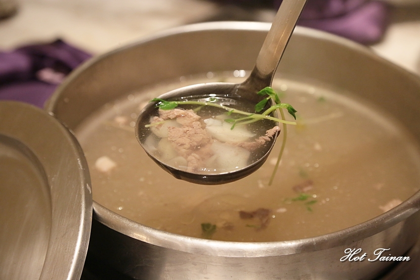 【高雄美食】駁二藝術特區旁的精緻排餐料理，Buffet398元起就可以吃到飽：城市商旅真愛館魅麗海餐廳 - 熱血玩台南。跳躍新世界