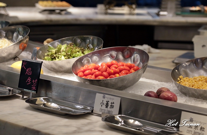 【高雄美食】駁二藝術特區旁的精緻排餐料理，Buffet398元起就可以吃到飽：城市商旅真愛館魅麗海餐廳 - 熱血玩台南。跳躍新世界