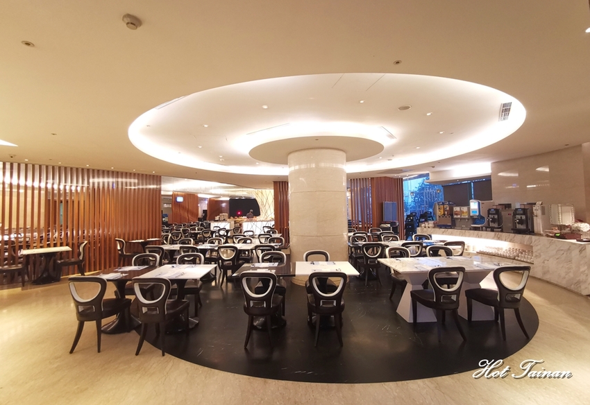 【高雄美食】駁二藝術特區旁的精緻排餐料理，Buffet398元起就可以吃到飽：城市商旅真愛館魅麗海餐廳 - 熱血玩台南。跳躍新世界