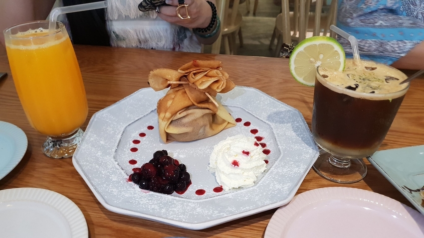 126745.jpg - 【花蓮】火車站美食推薦。法國帥哥主廚OH LA LA法式甜鹹薄餅+鹹食家常菜