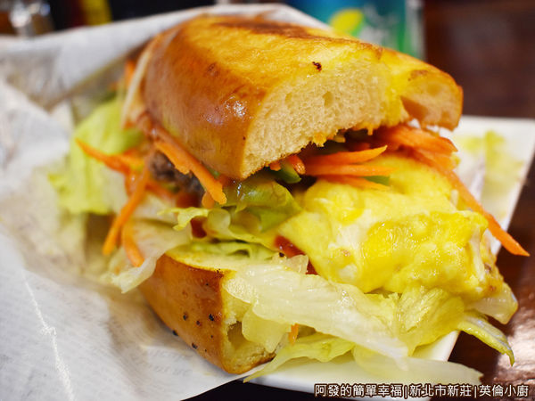 英倫小廚21-歐姆蛋牛肉潛艇堡.JPG